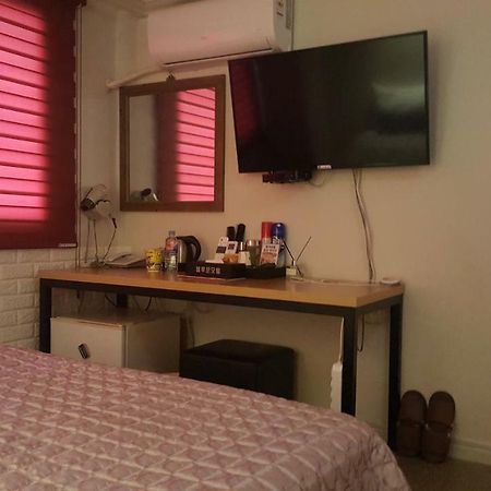 Gwangan Blue Moon Motel Busan Bagian luar foto